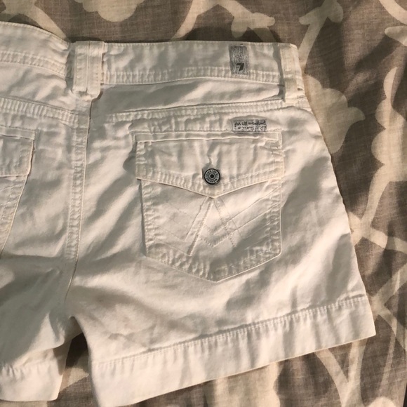 Seven for all mankind white shorts - Picture 2 of 3